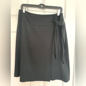 Ann Taylor Skirt: Black, A-Line, Side Zip, Front Tie Bow, Wool Blend, 10